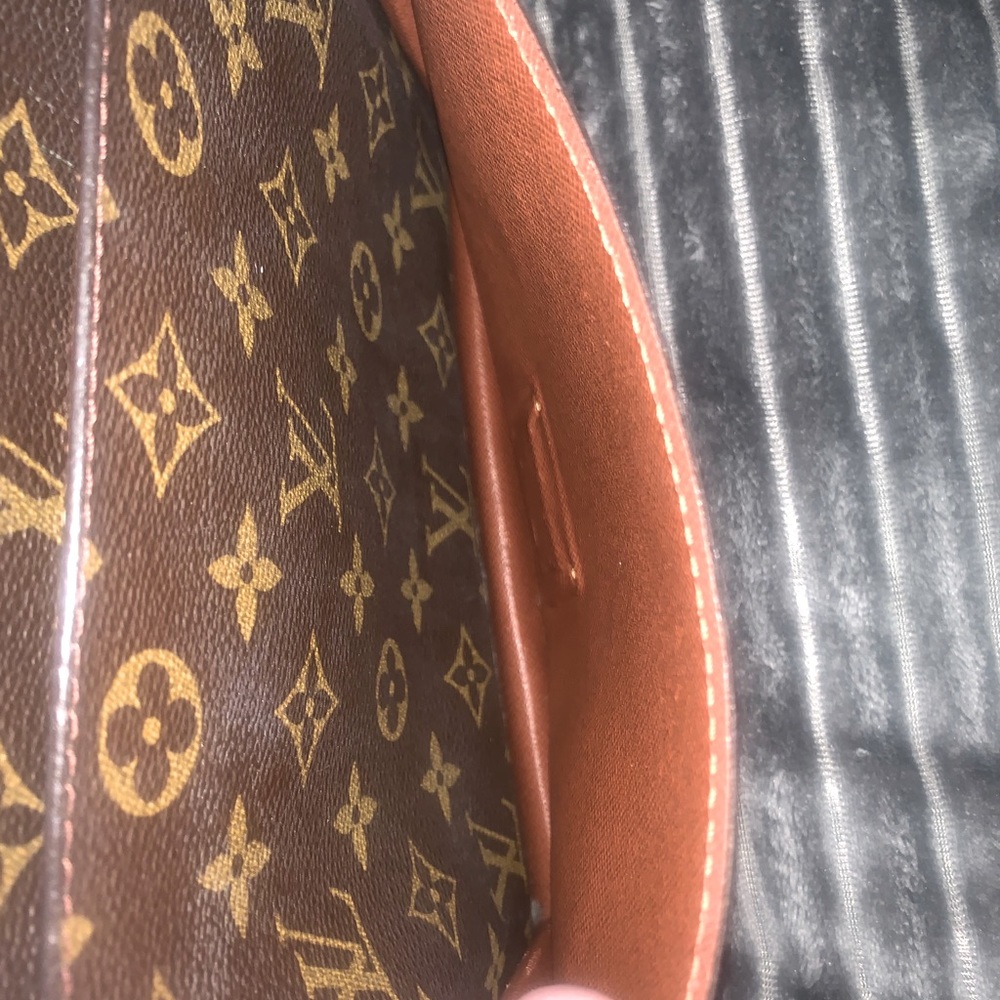 SOLD! Louis Vuitton Monceau Crossbody Briefcase! - Picture 14 of 16